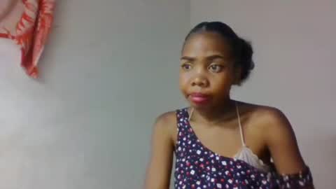 tsaralaza online show from 10/13/25, 03:23
