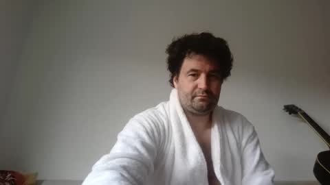 Snapshot of tsartan111 chatting on 10/26/25, 10:10 tsartan111 online show from 10/26/25, 10:10