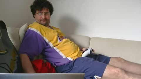 Snapshot of tsartan111 chatting on 12/18/25, 11:27 tsartan111 online show from 12/18/25, 11:27