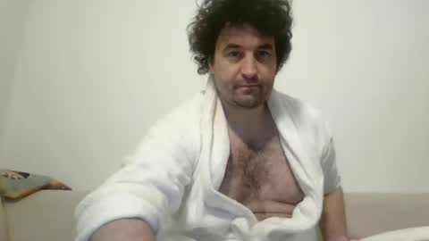 Snapshot of tsartan111 chatting on 12/19/25, 09:38 tsartan111 online show from 12/19/25, 09:38