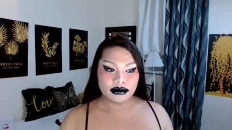 Snapshot of tsbrianabankhugecock chatting on 12/18/25, 04:46 brianna online show from 12/18/25, 04:46