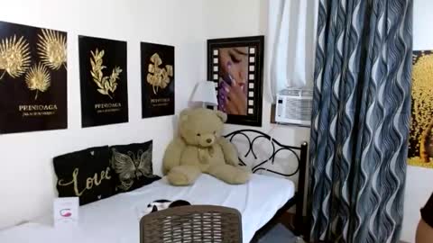 Snapshot of tsbrianabankhugecock chatting on 12/20/25, 08:10 brianna online show from 12/20/25, 08:10