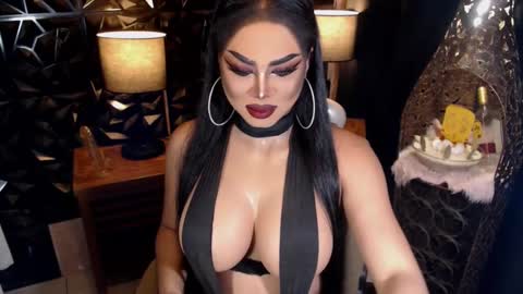 Snapshot of tsdarkdevon chatting on 02/12/25, 12:44 tsdarkdevon online show from 02/12/25, 12:44