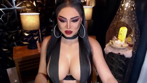 Snapshot of tsdarkdevon chatting on 02/16/25, 12:43 tsdarkdevon online show from 02/16/25, 12:43