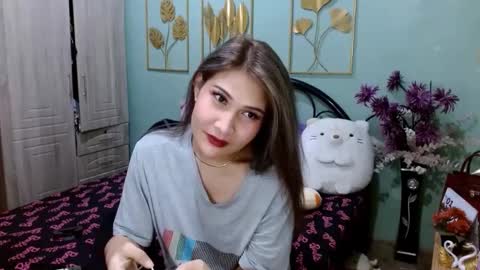 SHENA  online show from 02/17/25, 03:53