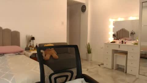  Love Marie  online show from 05/13/26, 07:06