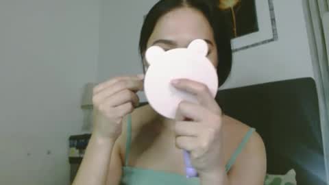 Snapshot of tsnathaliasilvana chatting on 01/20/25, 03:39 Bella Ratbu online show from 01/20/25, 03:39