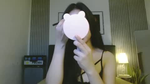 Snapshot of tsnathaliasilvana chatting on 01/26/25, 12:22 Bella Ratbu online show from 01/26/25, 12:22