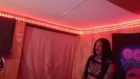 Snapshot of tsnitra chatting on 01/02/25, 09:28 TsNitra online show from 01/02/25, 09:28