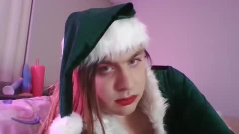 TSPhoenixEvelyn online show from 12/25/24, 07:03