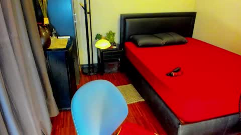 Snapshot of tssophisticatedx chatting on 10/23/25, 07:56 Kylee- will make your day online show from 10/23/25, 07:56