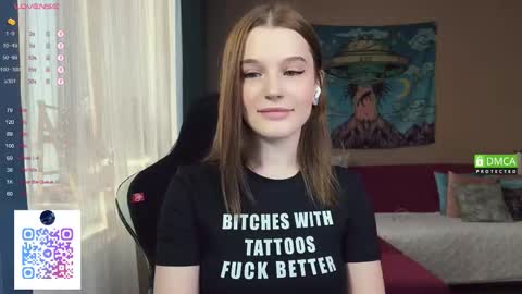 Snapshot of tsukuemi_no_mikoto chatting on 11/20/25, 03:07 Sonya on vacation until online show from 11/20/25, 03:07