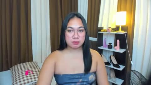 Karen Oquio online show from 10/02/25, 05:47