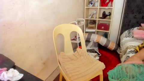 Snapshot of tsvanilla chatting on 03/02/25, 03:24 Frankie online show from 03/02/25, 03:24