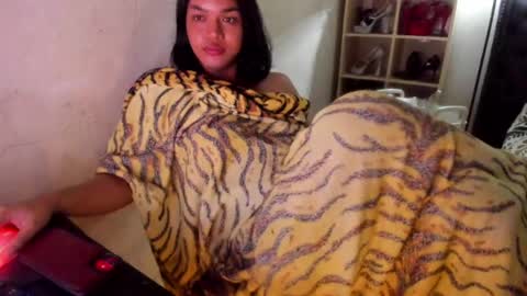 Snapshot of tsvanilla chatting on 03/07/25, 01:51 Frankie online show from 03/07/25, 01:51