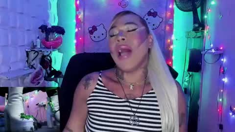 BellaRoxanna online show from 12/17/24, 07:04