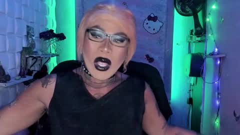 BellaRoxanna online show from 02/25/25, 09:02