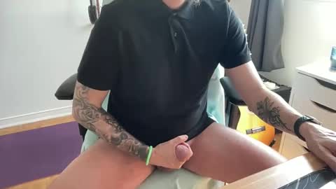 Snapshot of tt_boy2000 chatting on 04/09/26, 06:35 TT Boy2000 online show from 04/09/26, 06:35