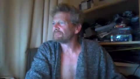 Snapshot of ttb2769 chatting on 11/11/25, 06:02 ttb2769 online show from 11/11/25, 06:02