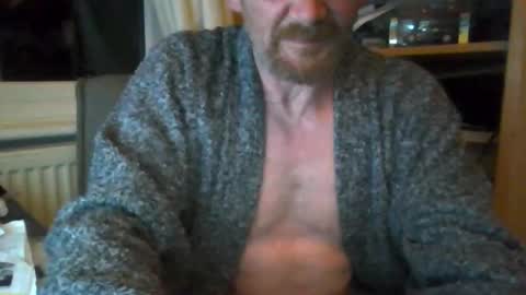 Snapshot of ttb2769 chatting on 11/29/25, 06:27 ttb2769 online show from 11/29/25, 06:27