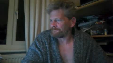 Snapshot of ttb2769 chatting on 12/14/25, 07:03 ttb2769 online show from 12/14/25, 07:03