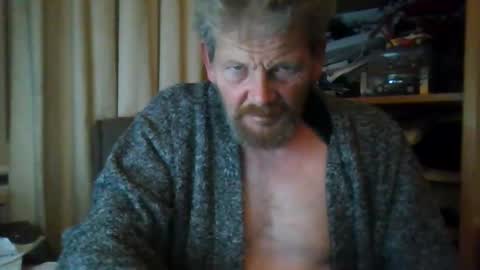 Snapshot of ttb2769 chatting on 12/22/25, 06:32 ttb2769 online show from 12/22/25, 06:32