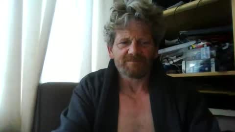 Snapshot of ttb2769 chatting on 04/24/26, 05:43 ttb2769 online show from 04/24/26, 05:43