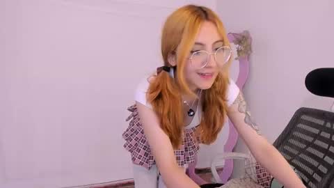 Snapshot of tu_dulcetentacion_ chatting on 06/16/26, 01:41 ANGELICA online show from 06/16/26, 01:41