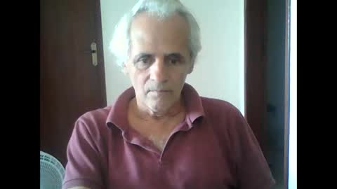 Snapshot of tuamigo8a chatting on 02/18/25, 04:37 Siveomeves online show from 02/18/25, 04:37