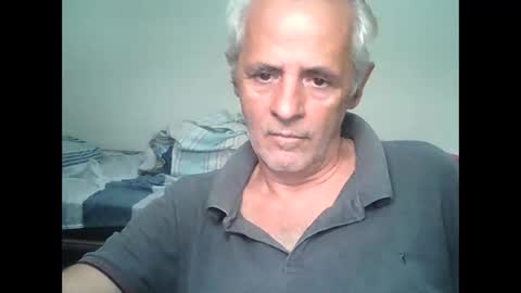 Snapshot of tuamigo8a chatting on 10/04/25, 05:33 Siveomeves online show from 10/04/25, 05:33