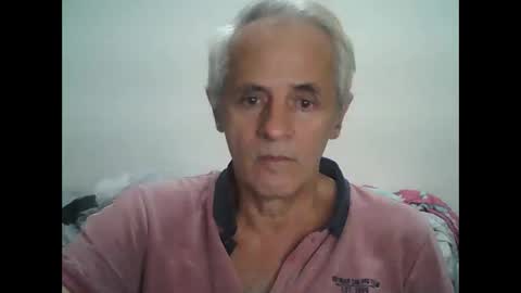 Snapshot of tuamigo8a chatting on 10/26/25, 04:18 Siveomeves online show from 10/26/25, 04:18