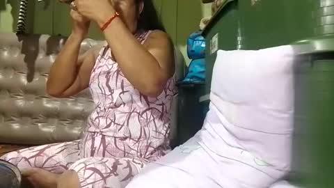 Mae online show from 11/23/25, 08:41