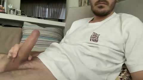 Snapshot of tugaontour chatting on 02/06/26, 01:14 tugaontour online show from 02/06/26, 01:14