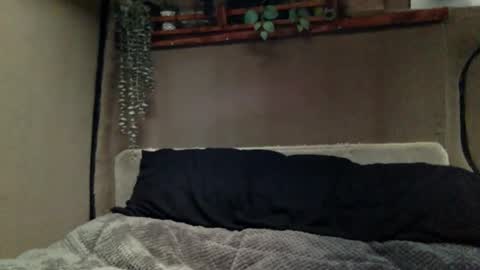 Tuhands online show from 12/21/24, 02:58