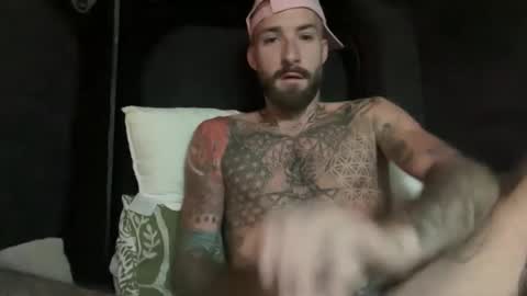 Tuhands online show from 09/25/25, 07:12