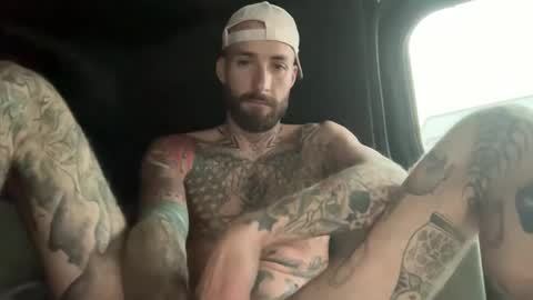 Tuhands online show from 10/15/25, 01:11