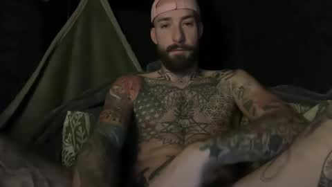 Snapshot of tuhands chatting on 11/14/25, 06:45 Tuhands online show from 11/14/25, 06:45