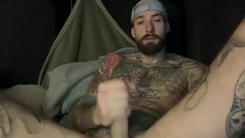 Snapshot of tuhands chatting on 11/23/25, 08:03 Tuhands online show from 11/23/25, 08:03