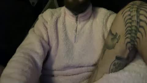 Snapshot of tuhands chatting on 11/27/25, 07:54 Tuhands online show from 11/27/25, 07:54