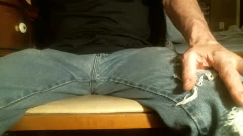 Snapshot of tulsatool chatting on 04/12/26, 04:28 Tulsatool online show from 04/12/26, 04:28