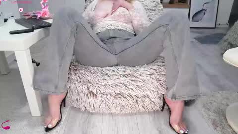 Anna online show from 05/18/26, 05:46