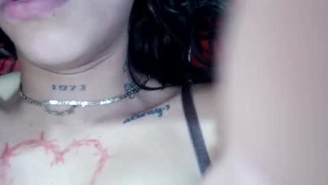 Snapshot of tunenacaliente chatting on 11/14/25, 03:33 tunenacaliente online show from 11/14/25, 03:33