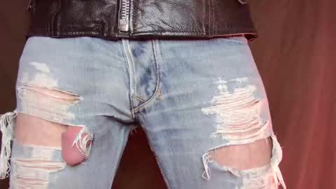 Snapshot of turquoise_metallic chatting on 01/17/26, 01:49 Phil Box online show from 01/17/26, 01:49