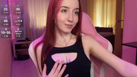 Snapshot of tutti_cutieee chatting on 04/30/26, 09:04 Nika online show from 04/30/26, 09:04