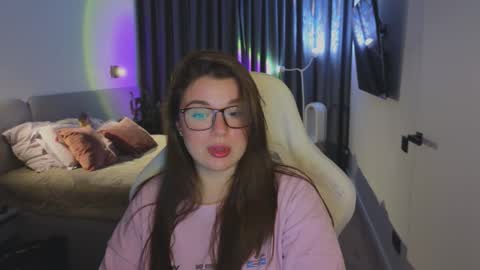 Ariana online show from 09/24/25, 08:23