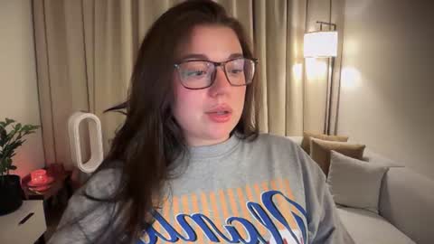 Snapshot of tutti_frutti_ chatting on 07/02/26, 06:47 Ariana online show from 07/02/26, 06:47