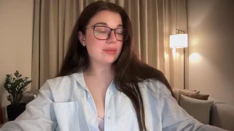Snapshot of tutti_frutti_ chatting on 08/05/26, 07:49 Ariana online show from 08/05/26, 07:49