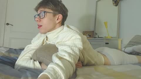 Snapshot of tuz94 chatting on 01/09/25, 06:15 Dan online show from 01/09/25, 06:15