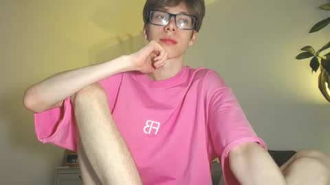 Snapshot of tuz94 chatting on 03/07/25, 02:46 Dan online show from 03/07/25, 02:46