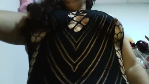 Snapshot of tuzusy chatting on 09/25/25, 04:38 tuzusy online show from 09/25/25, 04:38